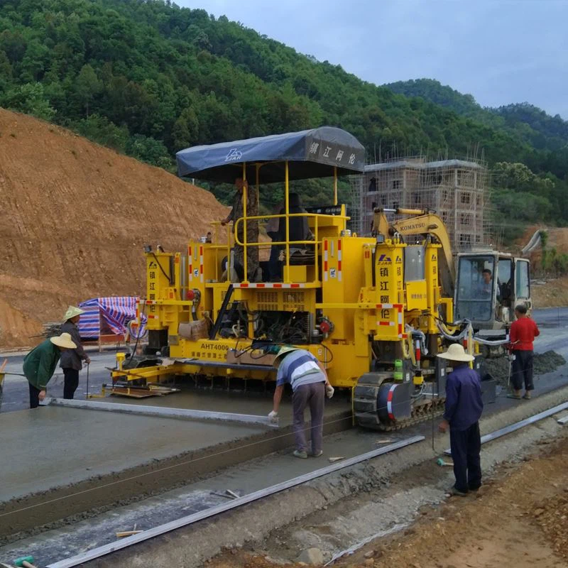 Construcció amb ZJAR Slipform Paver al nord de la Xina